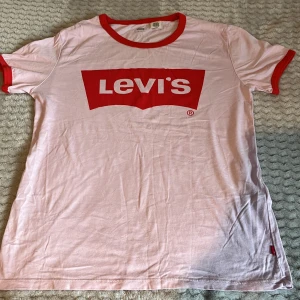 Levi’s t-shirt  - Levi’s t-shirt storlek s