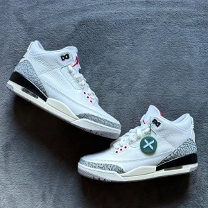 Jordan 3 Retro ”White Cement” - Riktigt snygga Jordan 3.  Priset kan diskuteras.  Skriv om ni har frågor 