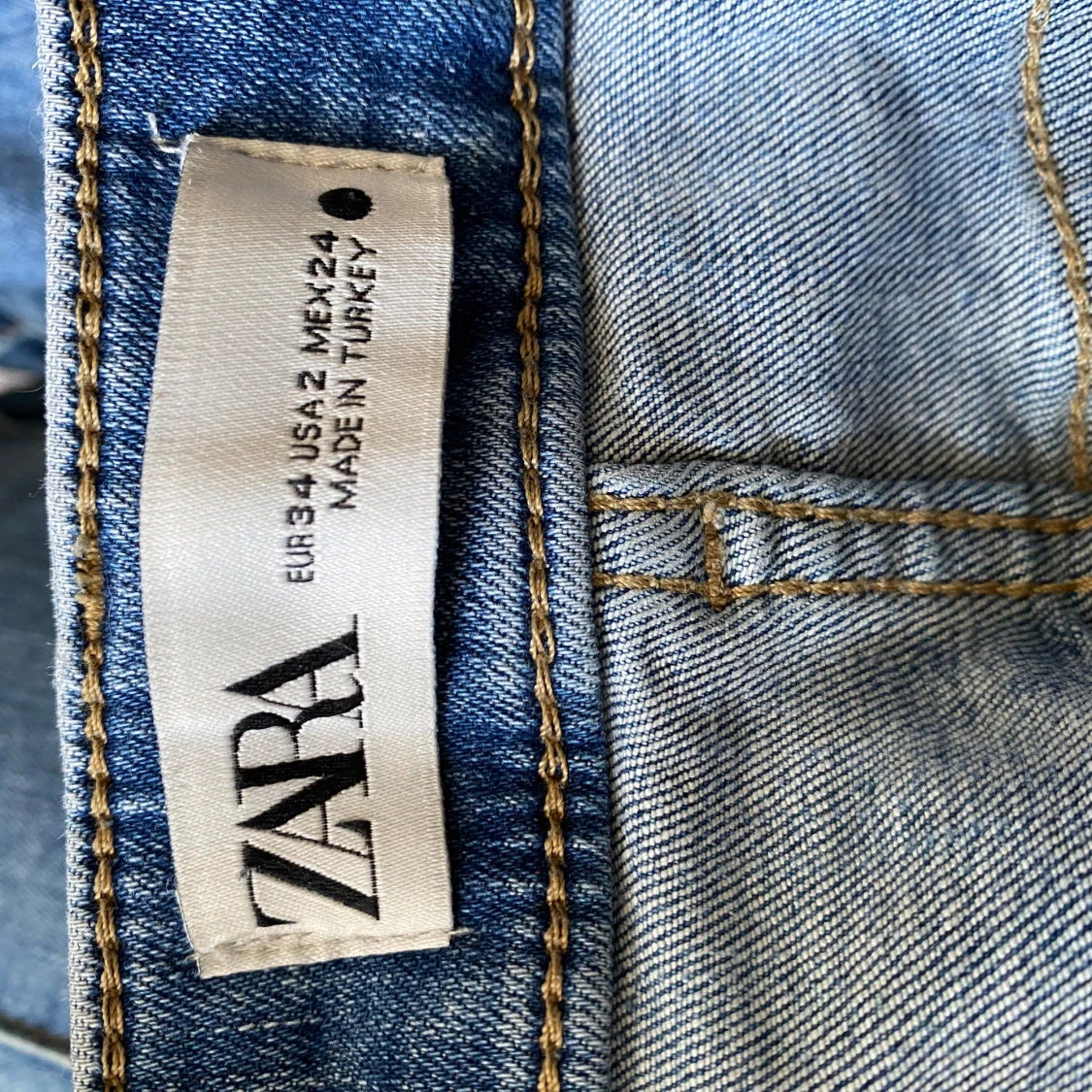 Zara jeans - 90