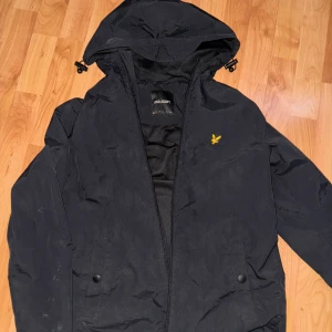 Lyle & scott Jacka - Vindjacka i bra skick, storlek XS