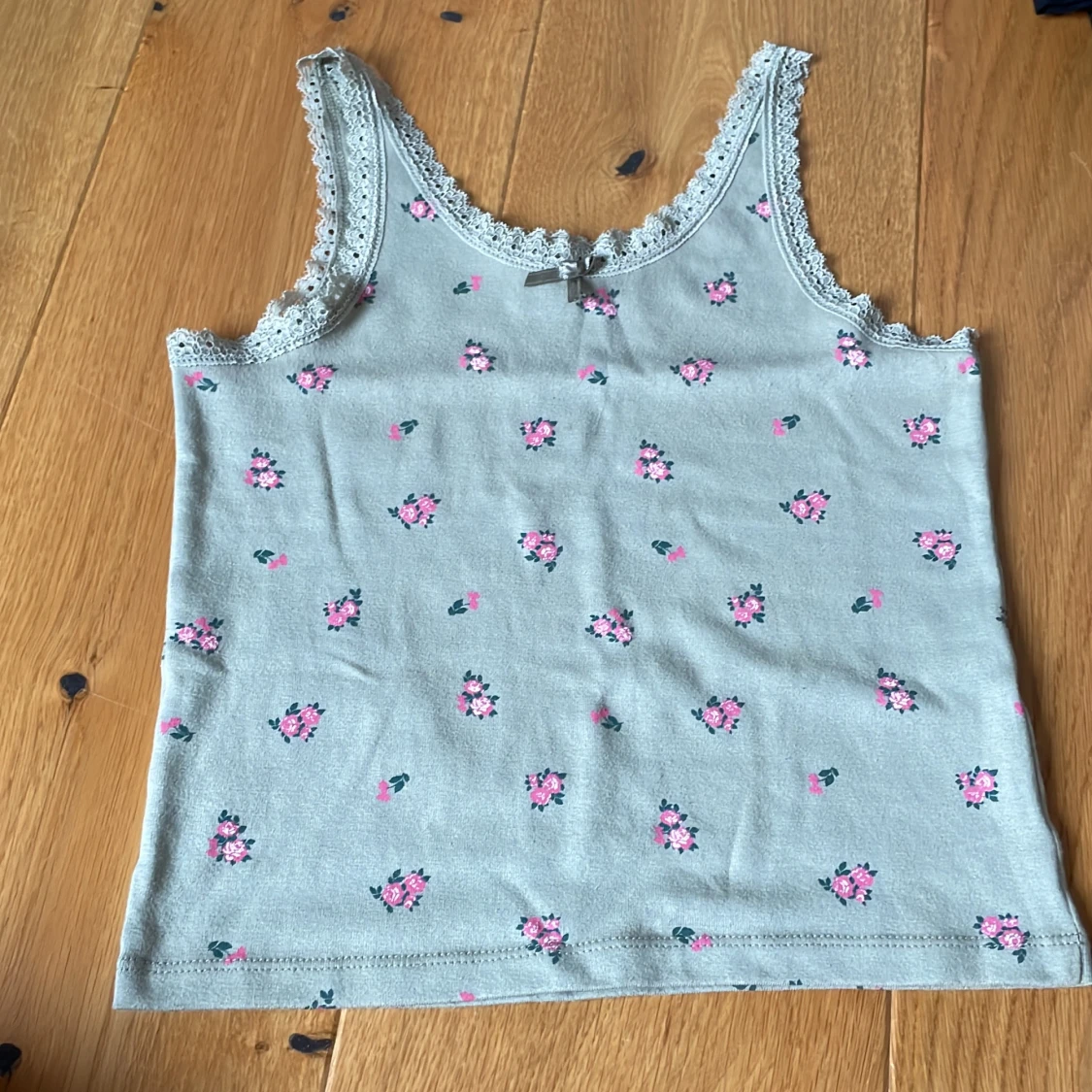 4 linnen 8-14 år - 92