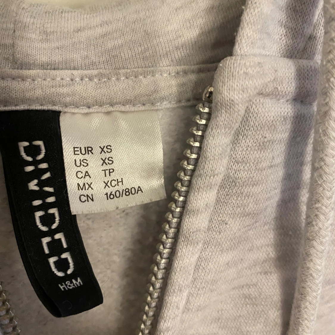 Grå zip hoodie - 92