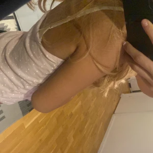 rosa topp öppen rygg💕 - står inget mått men bär vanligtvis xs💕