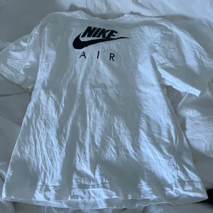 Nike t-shirt  - Superfin t-shirt som inte kommer till användning💕