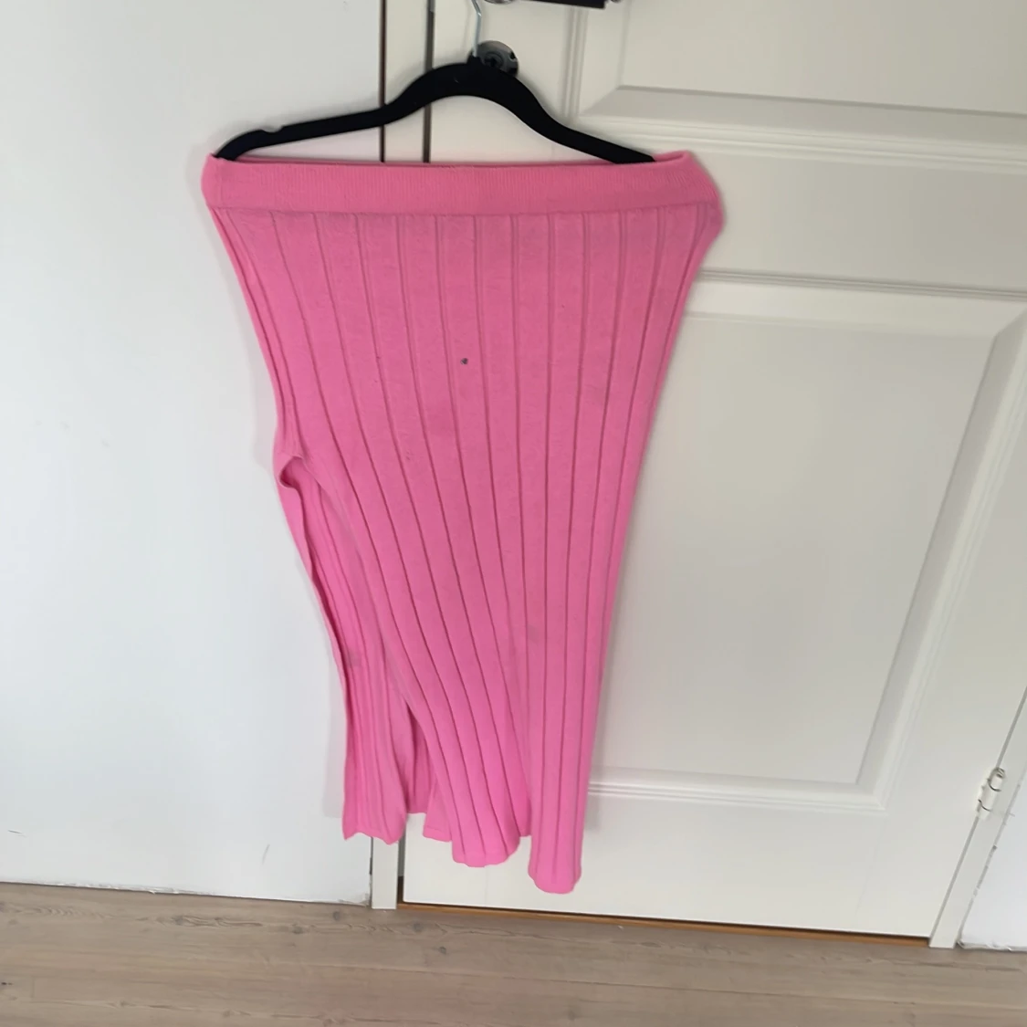 Rosa ribbad kjol - 92