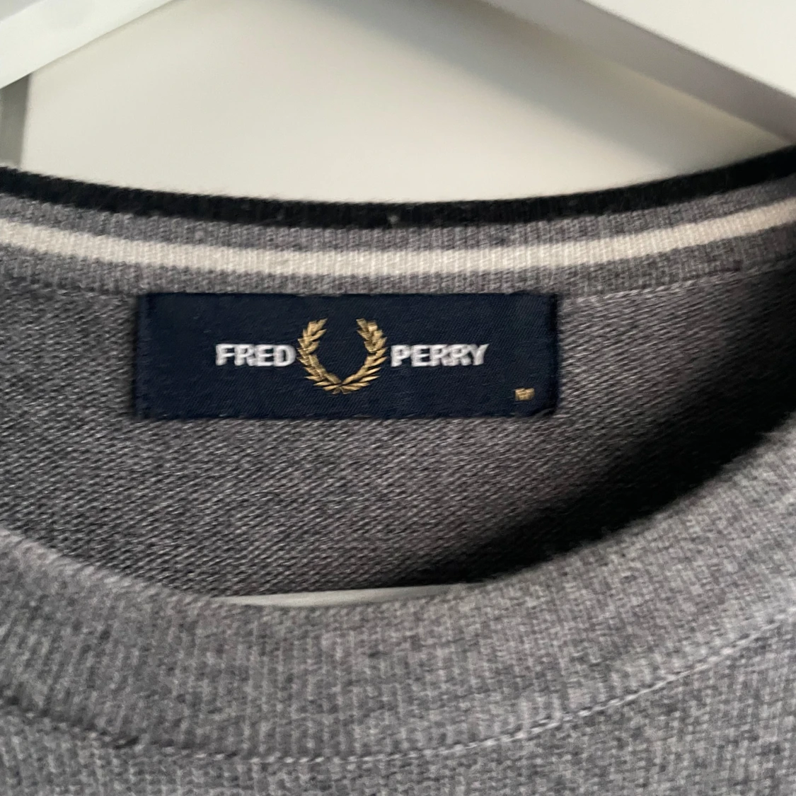 Grå fred Perry tröja - 90