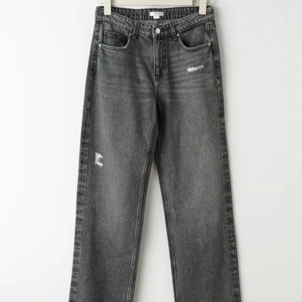 Säljer mina jätte fina grå jeans ifrån Gina tricot i storlek 158 för att dom inte kommer till användning längre. Pris kan diskuteras. Slutsålda. Jeans & Byxor.