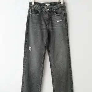 Säljer mina jätte fina grå jeans ifrån Gina tricot i storlek 158 för att dom inte kommer till användning längre. Pris kan diskuteras. Slutsålda