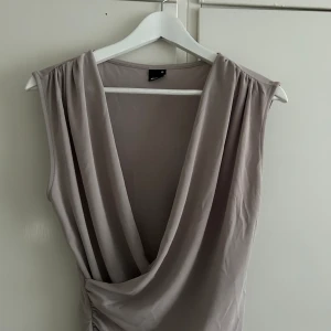 Topp - Fin topp från gina perfekt till sommaren💗