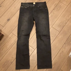 Coola jeans  - Tj här är ett par jätte coola boss orange jeans som inte kommer till användning och är i bra skick 😊