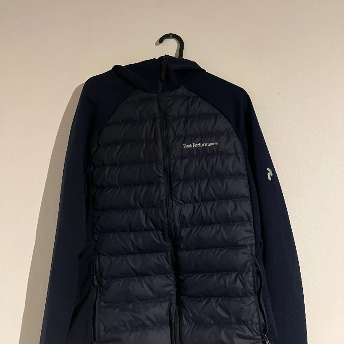 Peak Performance hybrid jacka  - 90