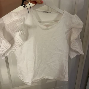 Zara tröja - Snygg T-shirt frön zara