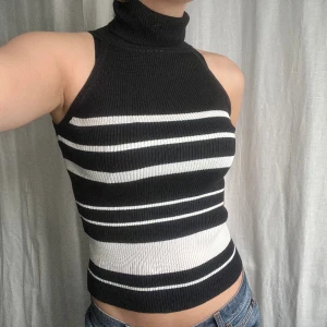 Turtleneck topp - Vintage randig topp / linne med hög krage från Giracoo 🖤