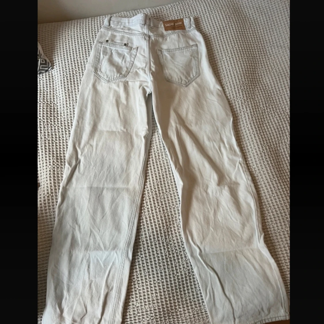 Light blue jeans collab Pull & bear ft. Sadie Zink - 90