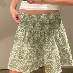 Superfin kjol - Så fin kjol från gina 