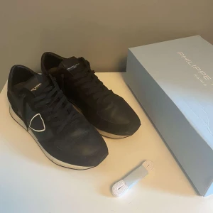 Philippe model skor - Ett par Philippe model prsx skor i 9/10 skick!
