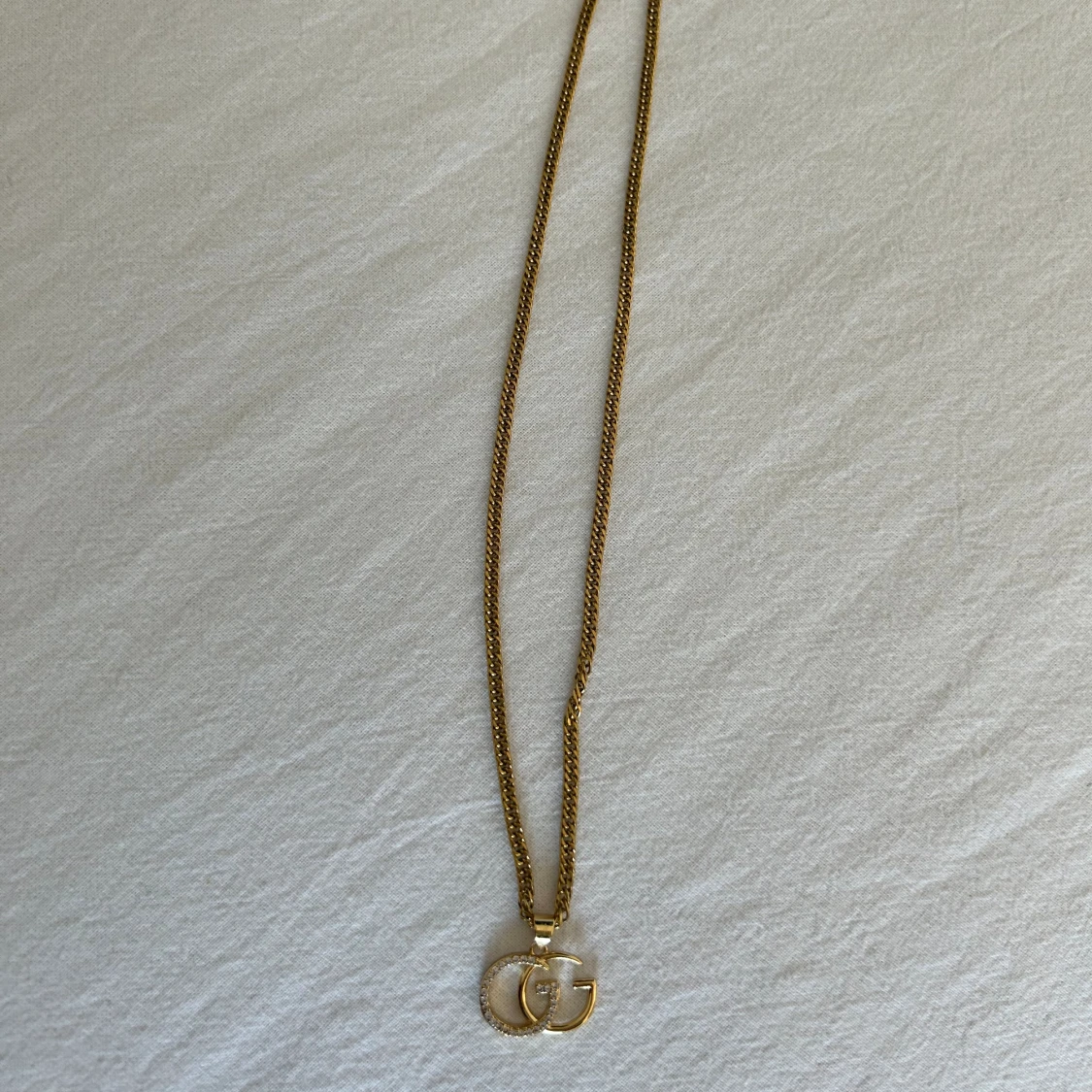 Halsband med berlock - 91