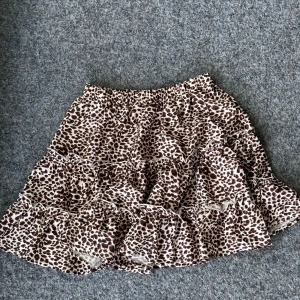 Leopard kjol 🐆  - Jätte fin Leonard kjol’