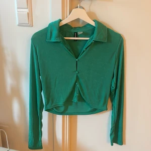 Grön Top - Super fint skick!  Grön Emerald Topp 