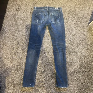 Donup jeans  - Blåa dondups använda Max 5 gånger (nyskick)