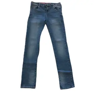 Petrol Industries jeans i fintskick. De har inte använts på ett bra tag och väntar på en ny ägare.