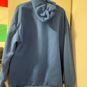 Nofs tracksuit  - Blå nofs tracksuit  TRÄFFAS BARA I MALMÖ LIMNHAMN! 