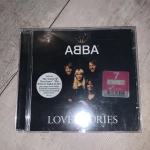 Abba cd - Abba cd köpt second hand! Inga defekter alls på skivan :) (säljer fler cds) Skriv i dm om du har några frågor!💕