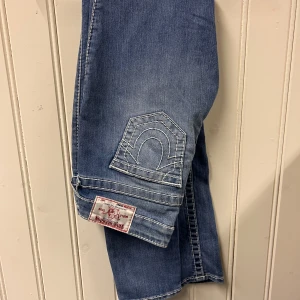 True religion jeans - Slim model, storlek 26. Använda ett fåtal gånger.
