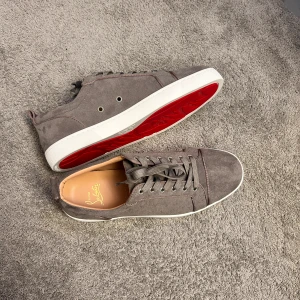 Christian Louboutin  - Splitter nya i stolek 45 men passar 46