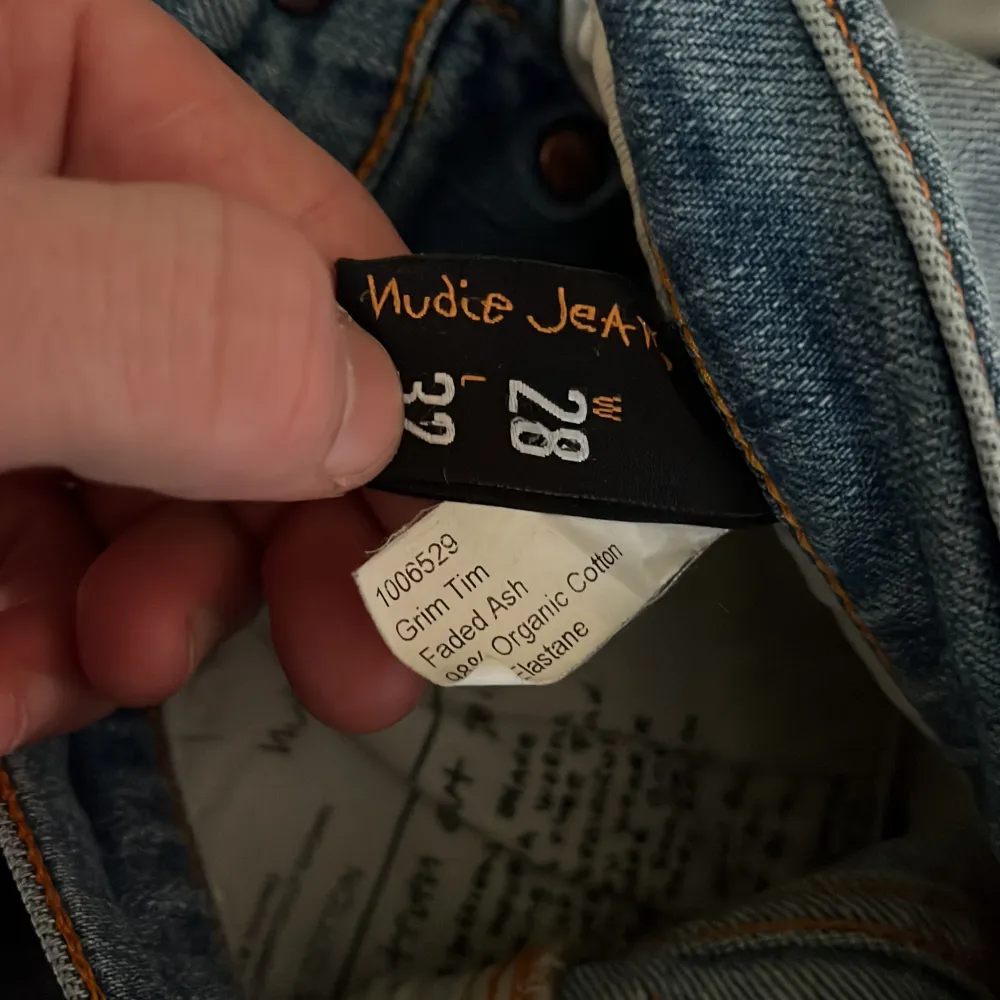 skick 8/10, nypris 1500*, modell grim trim, hör av dig vid några funderingar. Jeans & Byxor.