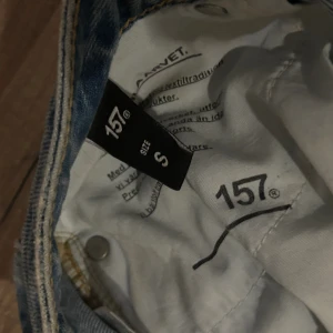 Jeans - ⚠️behövs strykas, jag kan göra det innan de skickas iväg Trovärdiga i storlek Ligger bara i garderoben, används inte längre 