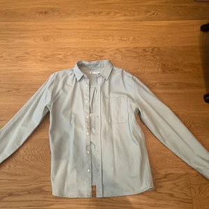 Overshirt grön Zara - Grön Overshirt från Zara. Strlk M