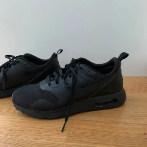 Nike sko - Svart Nike sko strl 38 nyskick
