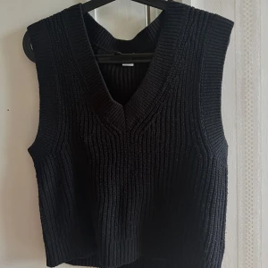 Ribbad väst - Svart ribbad väst från H&M storlek XS 