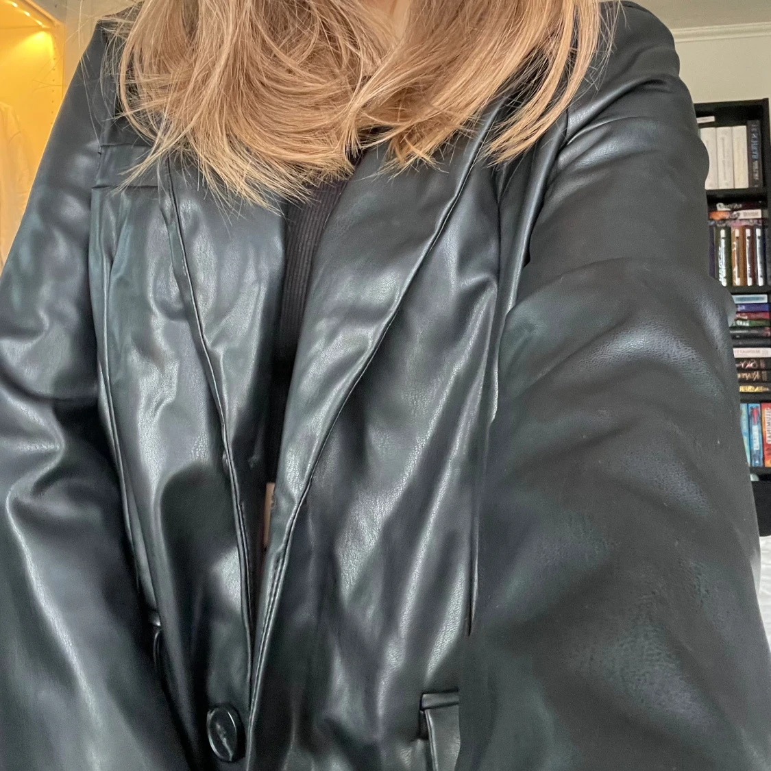 Svart kavaj i fejkläder - 90