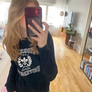 Morris sweatshirt  - Så snygg Morris sweatshirt med så snygg passform, nyskick💙