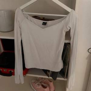 Offshoulder  Väl använd