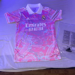 Real Madrid rosa - Stilig och passar bra