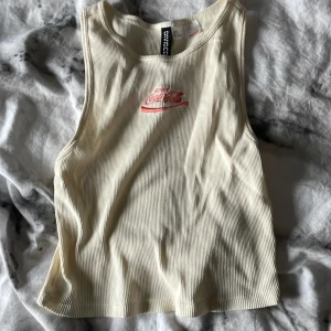 Cocacola linne  - Coca-Cola linne från hm storlek s