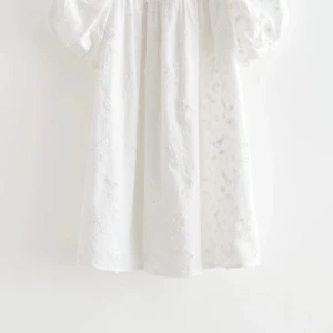 SÖKES other stories klänning - Söker denna klänning från &other stories, strl XS eller S🫶🏻 