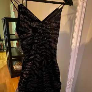 Fin klänning med zebra mönster i glitter🦓