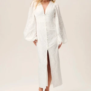 Positano Dress adoore  - Säljer denna fina sommardröm från adoore i stolek 38! Då den inte passar mig I nyskick, använd två gånger