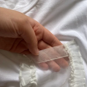 Zara tshirt  - Helt oanvända tshirt från Zara butiken på Drottninggatan. 