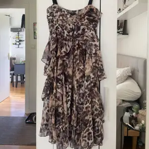Leopard klänning 