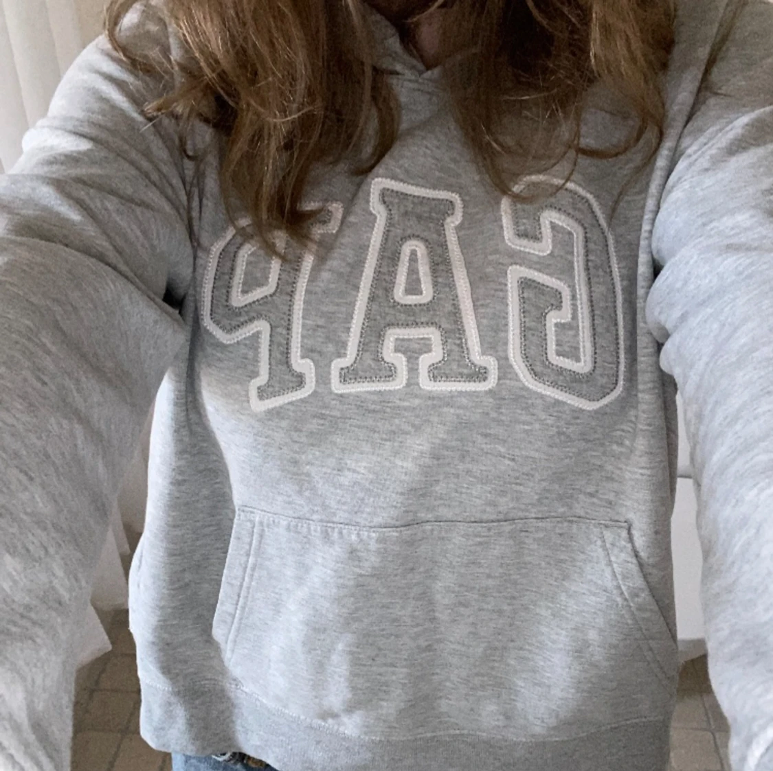 Grå Gap hoodie