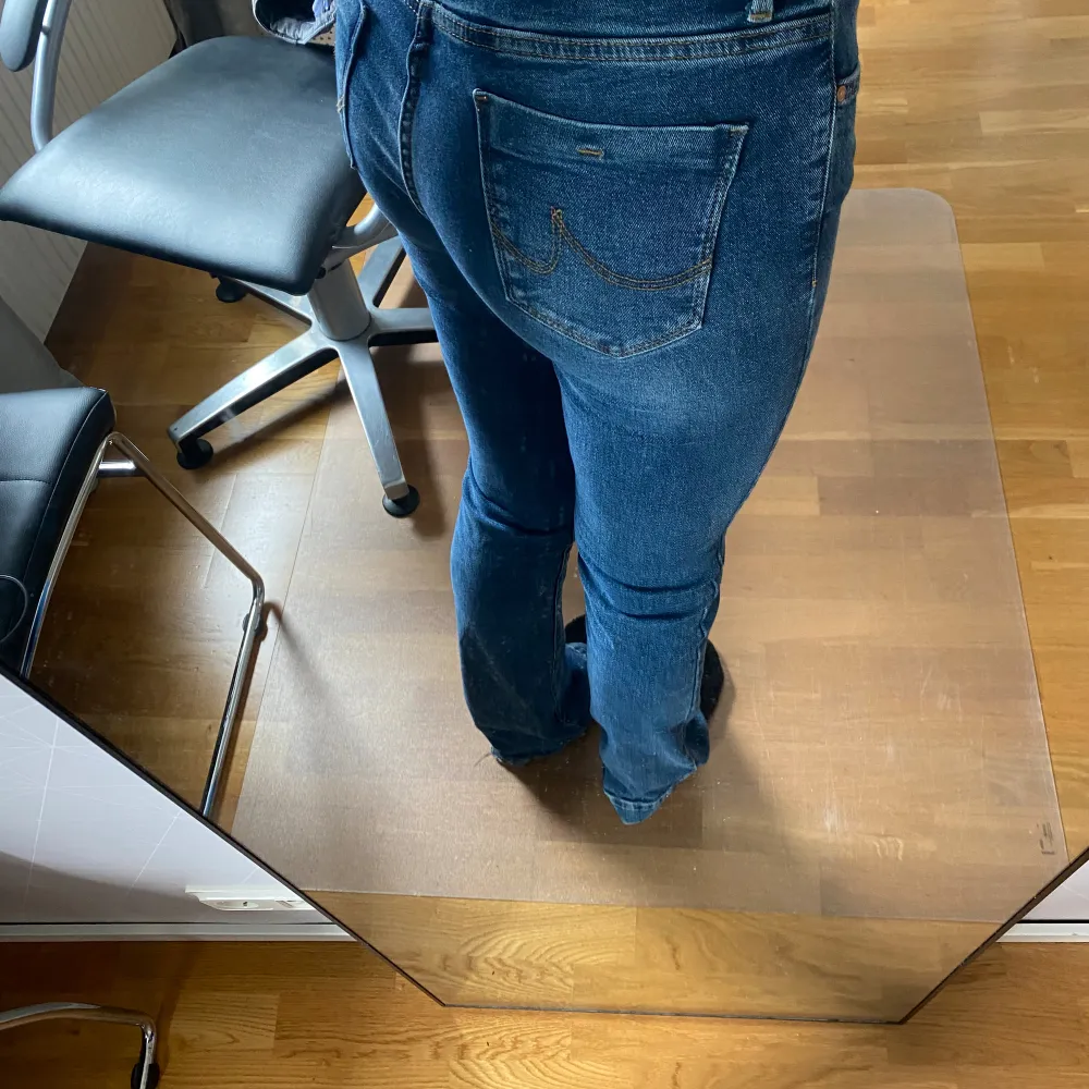 Fina Ltb jeans i storlek W27L34, modellen ”Fallon”. Lite slitna längst ner i benen annars bra skick 💙. Jeans & Byxor.