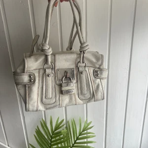 Guess väska -  fin guess väska