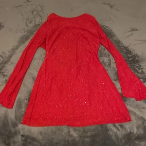 Söt klänning  - Jättefin klänning som bara är använd en gång 