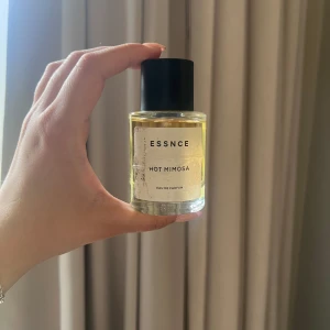 Hot mimosa - Hot mimosa parfym från essence. Doftar som Linn Ahlborgs första parfym ”Hotshot”. 🥰🥰