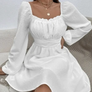 Sommarklänning  - Den är i bra skick och väldigt luftigt material 